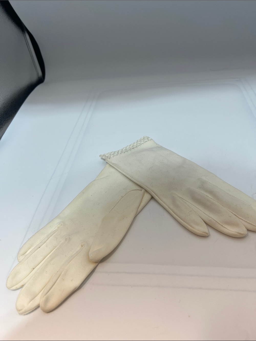 Vintage Crescendo White Dress Gloves Lace Trim Wonder Fabric Size 7½ Mid-Century
